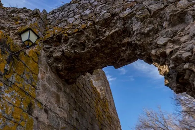 Castillo de Santibáñez el Alto
